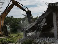 拆違進(jìn)行中！南溪鎮(zhèn)一處違法建筑被強(qiáng)制拆除！