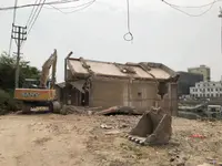 嚴厲打擊偷建搶建行為！普寧某鎮(zhèn)5處違法違規(guī)建筑被強力拆除！